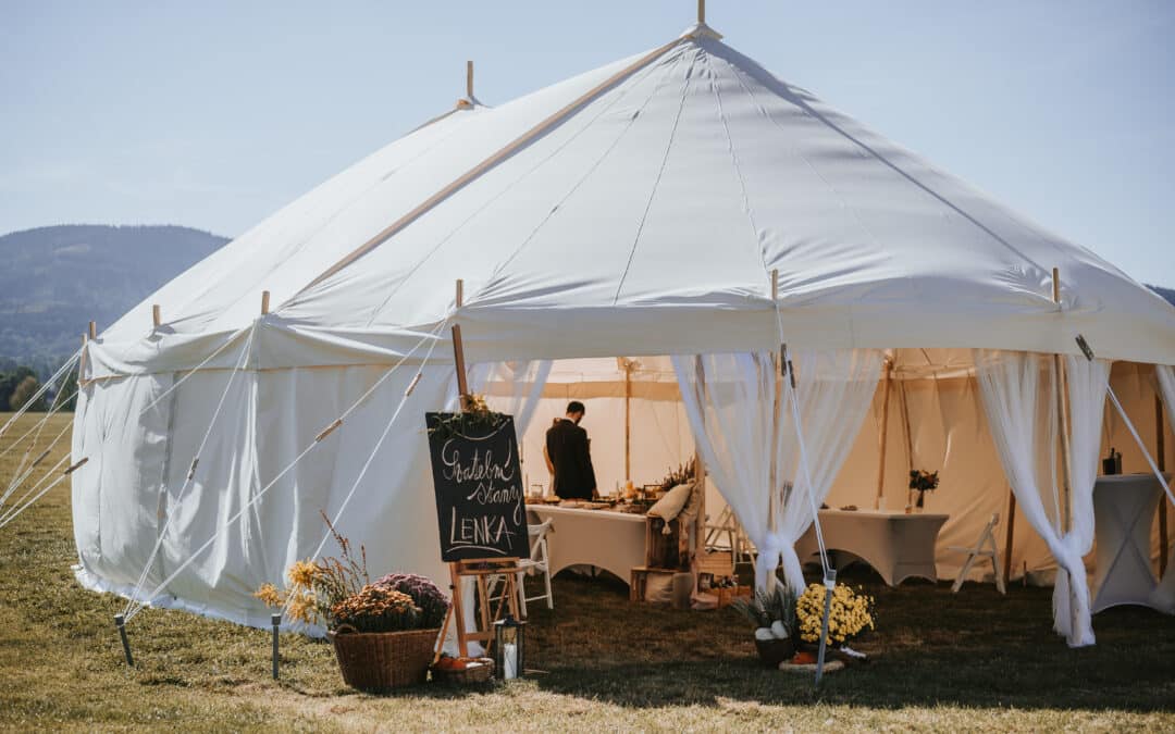 Svatební-stany